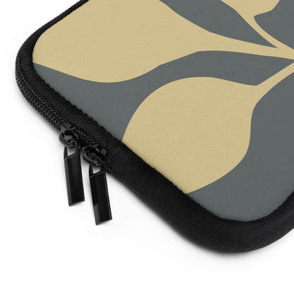 "lau"  Laptop Sleeve